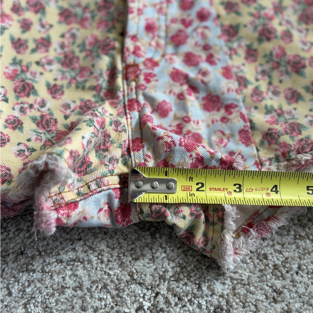 Anthropologie X Farm Rio High-Rise Patchwork Denim Shorts Floral Size 29 - Picture 11 of 12